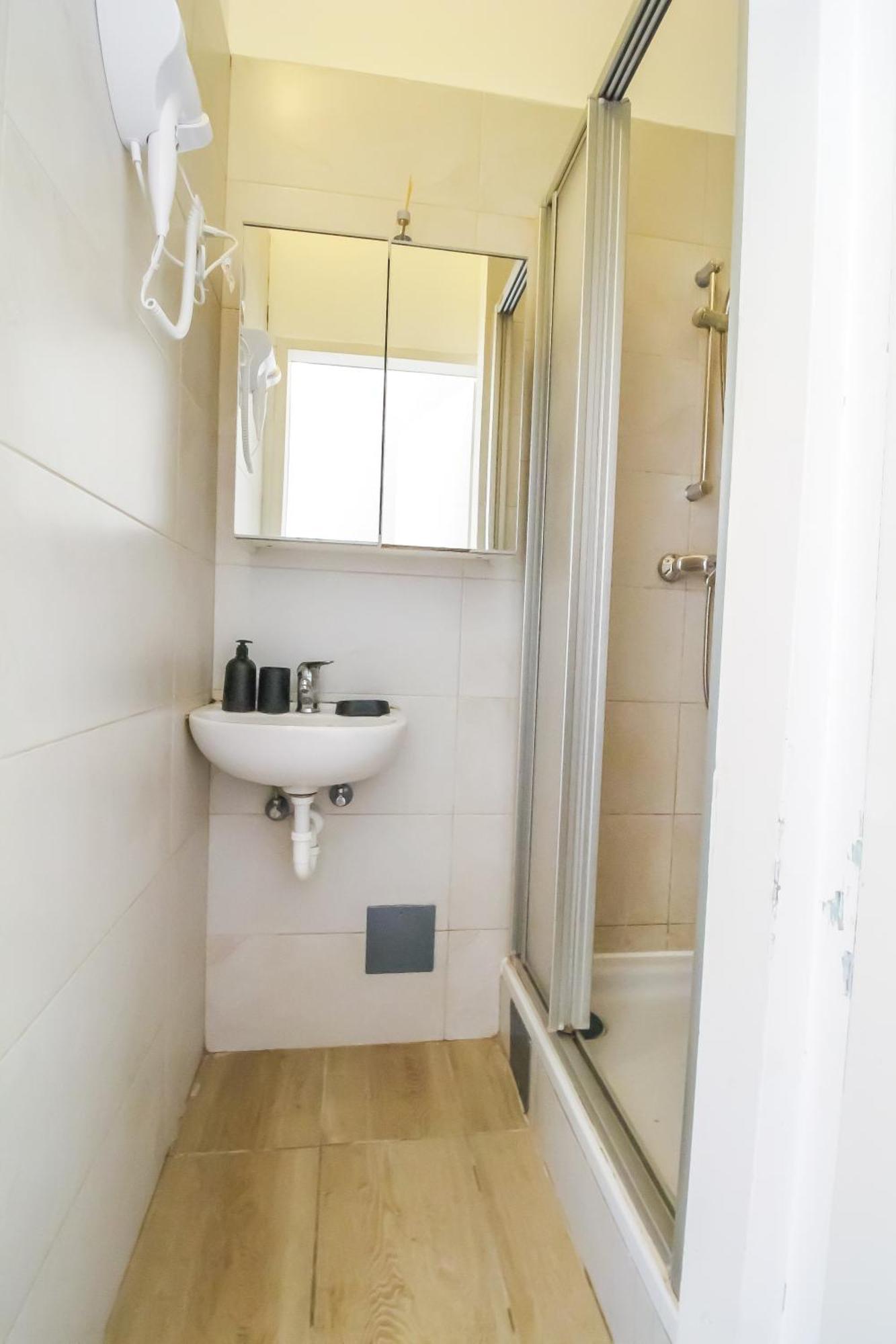 Privatunterkunft Cozy In Floridsdorf Area Pr3 *